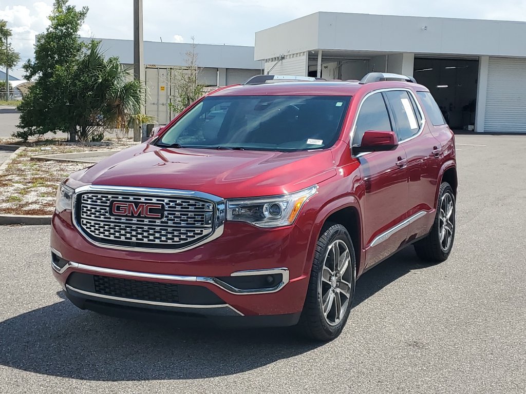 Certified 2019 GMC Acadia Denali w/ Technology Package FWD image 3