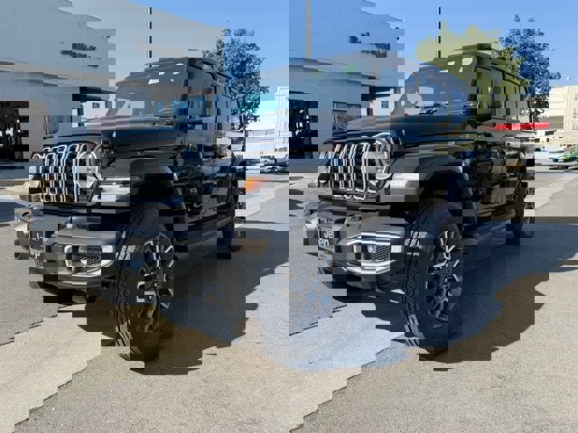 New 2025 Jeep Wrangler Unlimited Sahara image 2