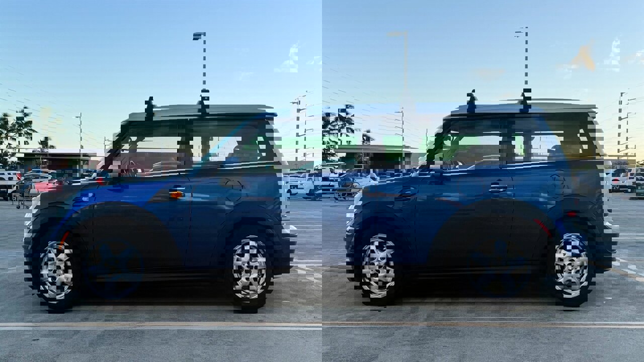 Used 2008 MINI Cooper Clubman Hardtop image 2