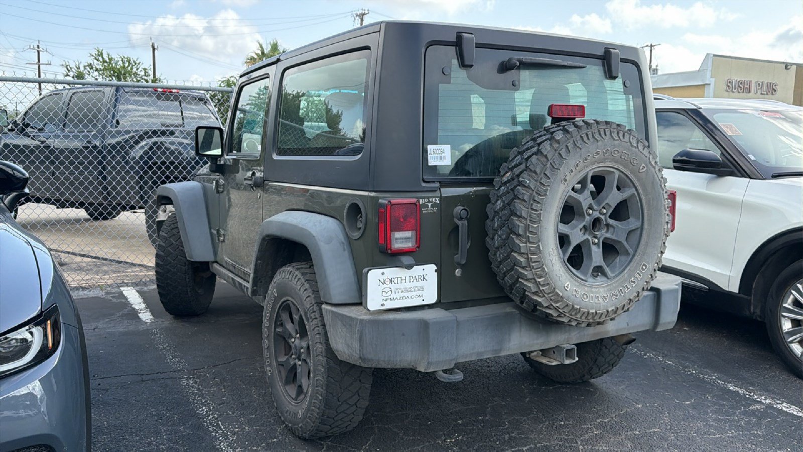 Used 2015 Jeep Wrangler Rubicon w/ Power Convenience Group AWD/4WD image 6