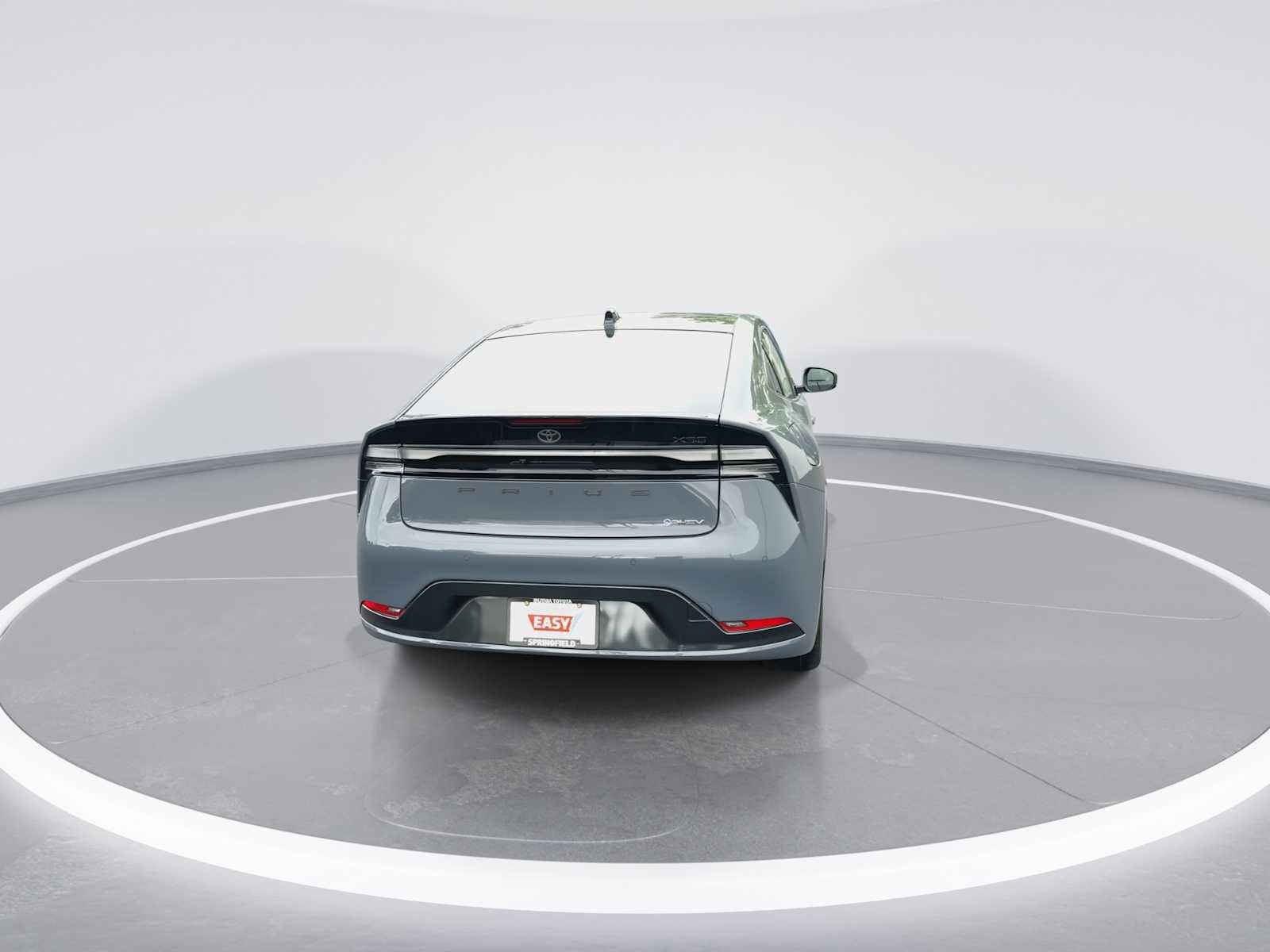 New 2026 Toyota Prius Plug-In Hybrid FWD image 7