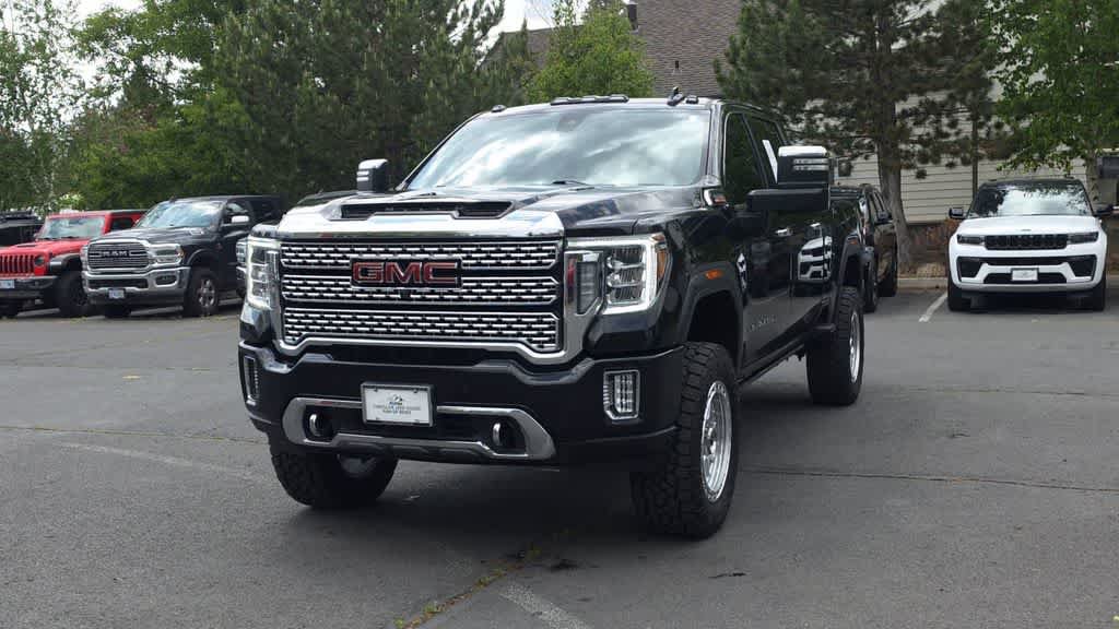 Used 2023 GMC Sierra 3500 Denali AWD/4WD image 4