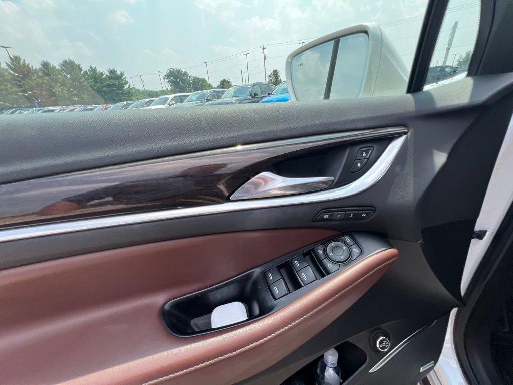 Used 2018 Buick Enclave Avenir w/ Avenir Technology Package AWD/4WD image 14