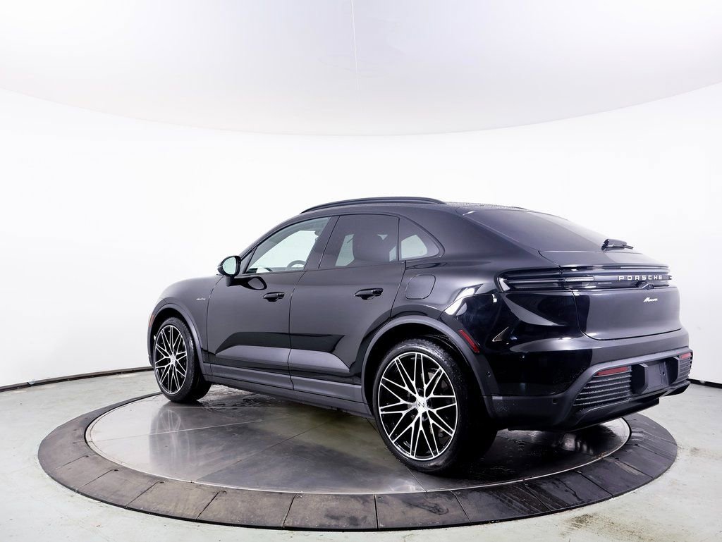 New 2025 Porsche Macan Electric image 3