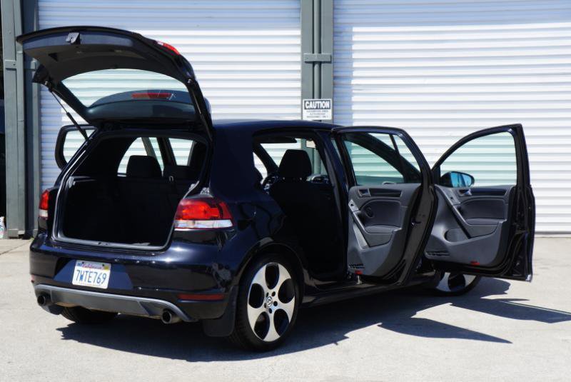 Used 2011 Volkswagen Golf 4-Door image 36