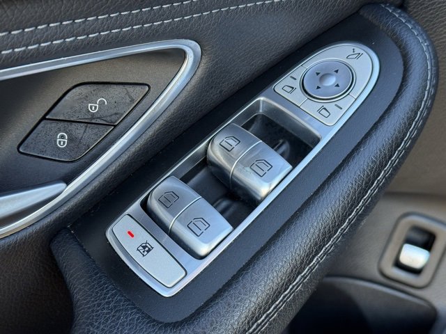 Used 2015 Mercedes-Benz C 300 4MATIC Sedan image 12