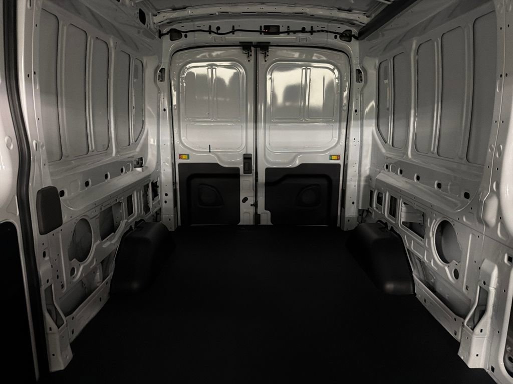New 2026 Ford Transit 250 148 Medium Roof image 27