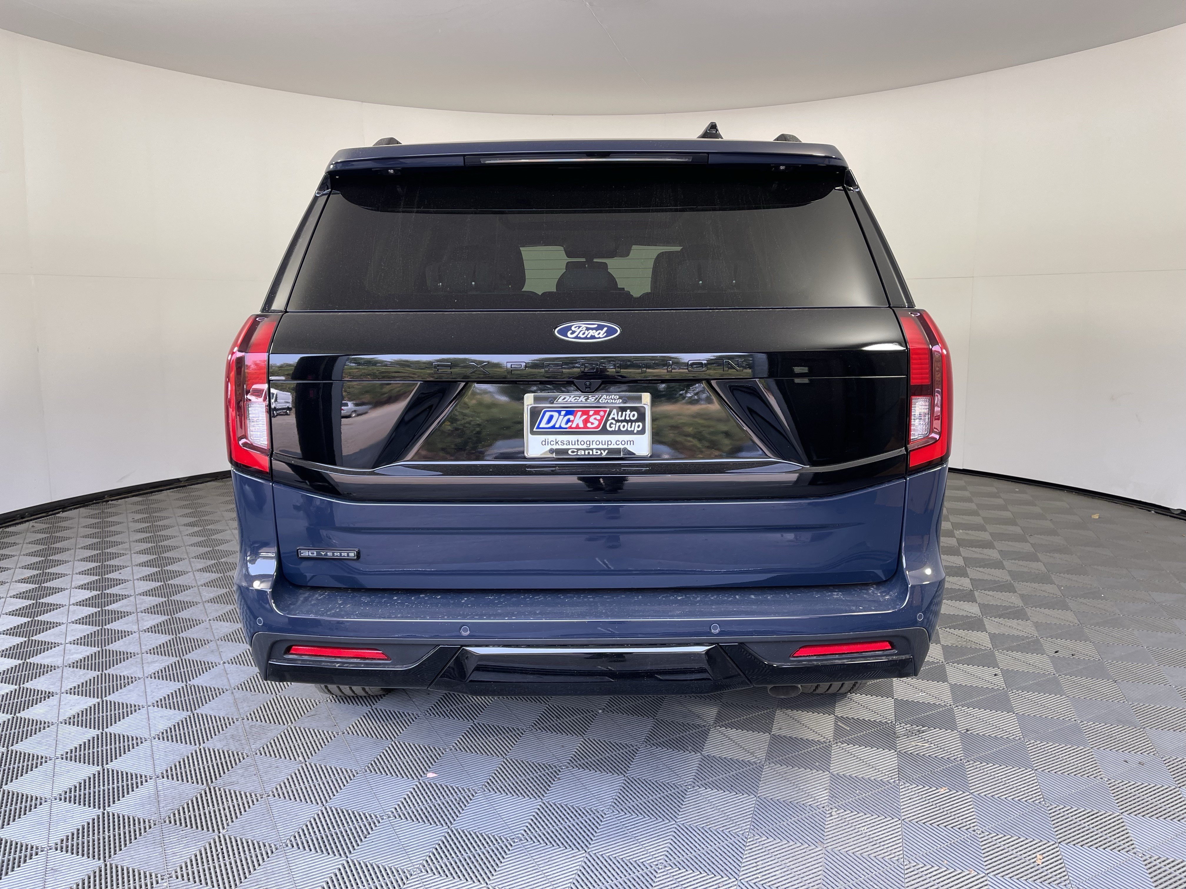 New 2027 Ford Expedition Platinum AWD/4WD image 4
