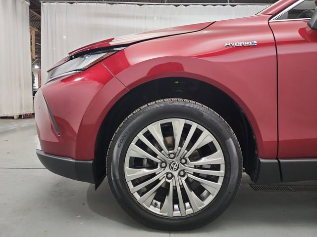 Used 2021 Toyota Venza XLE w/ Softex Package image 18