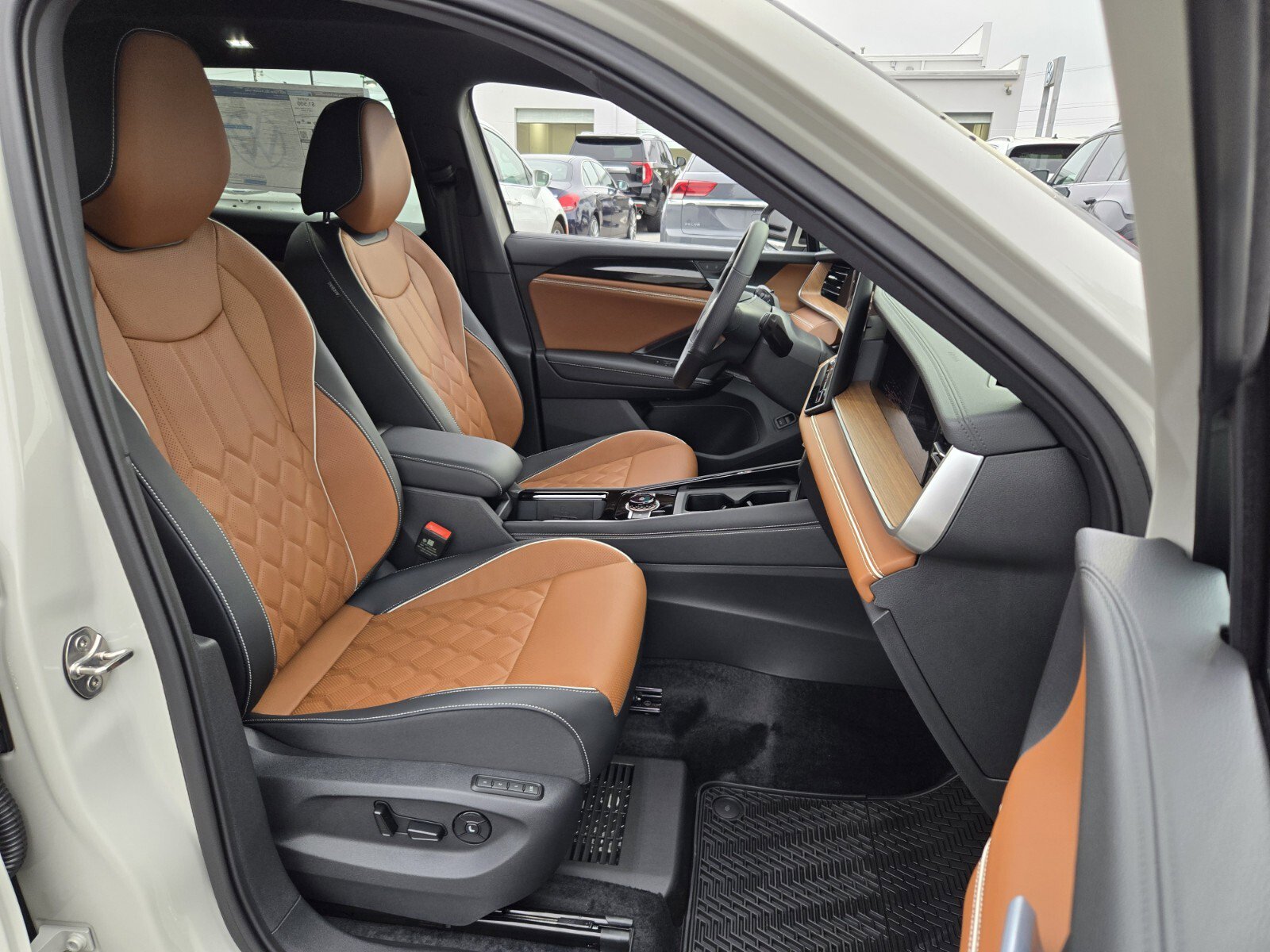 New 2026 Volkswagen Tiguan SEL R-Line image 14