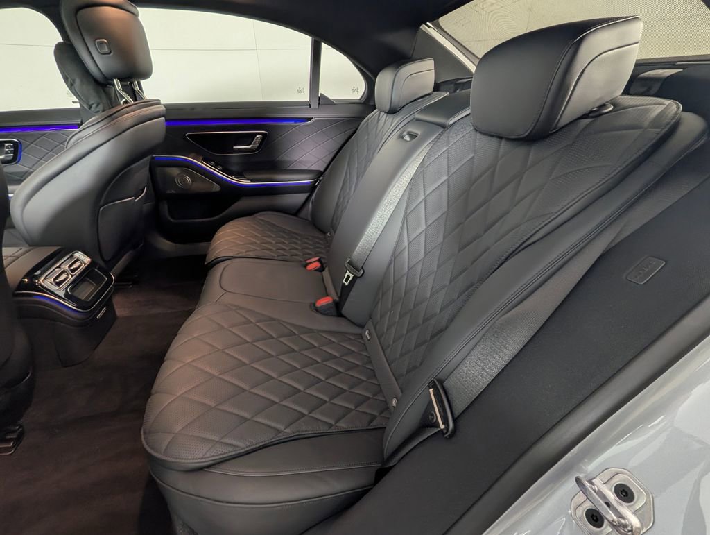 Used 2025 Mercedes-Benz S 580 4MATIC Sedan image 24