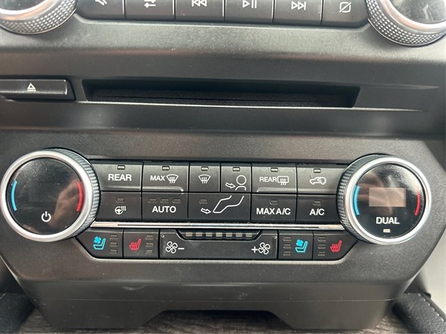 Used 2018 Ford Expedition Max Limited w/ Equipment Group 301A AWD/4WD image 38