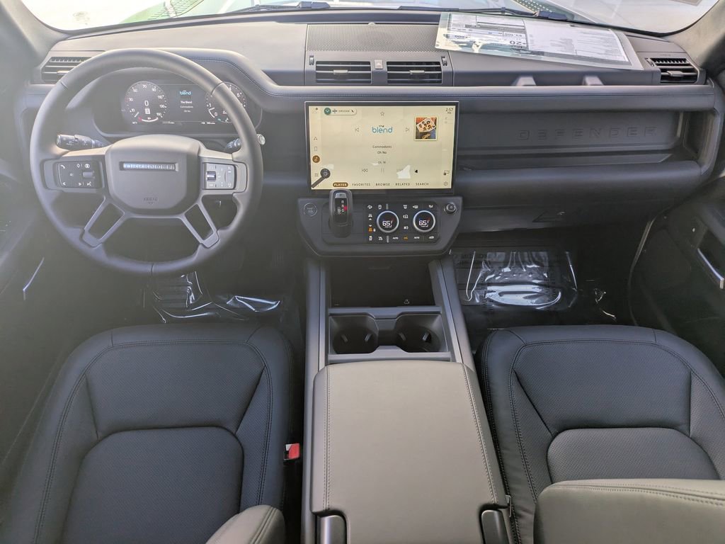 New 2026 Land Rover Defender 110 X-Dynamic SE image 17