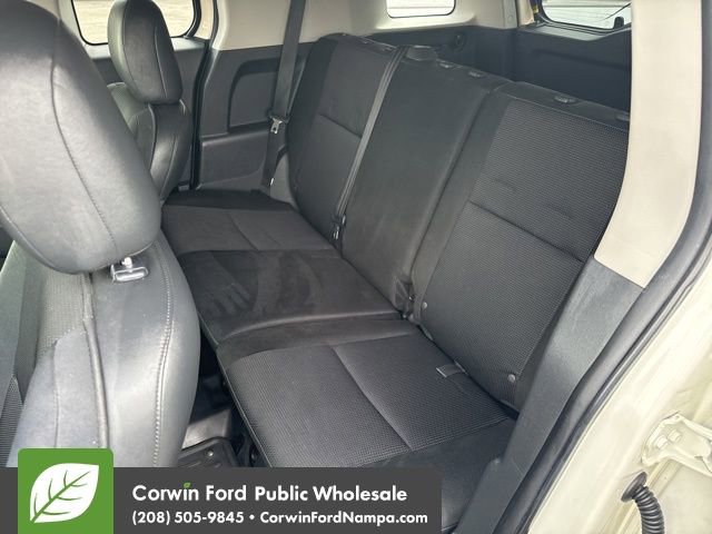 Used 2012 Toyota FJ Cruiser 4WD image 28