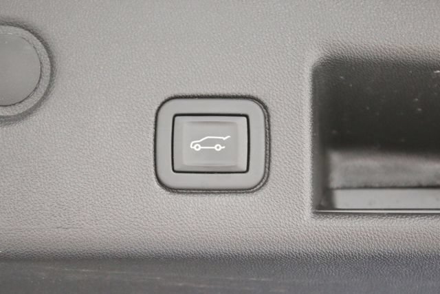 Used 2024 Chevrolet Equinox LT FWD image 25