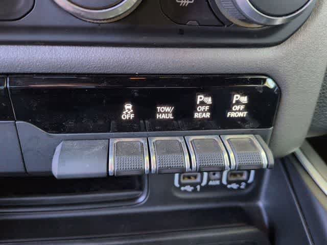 Used 2022 RAM 1500 Big Horn AWD/4WD image 38