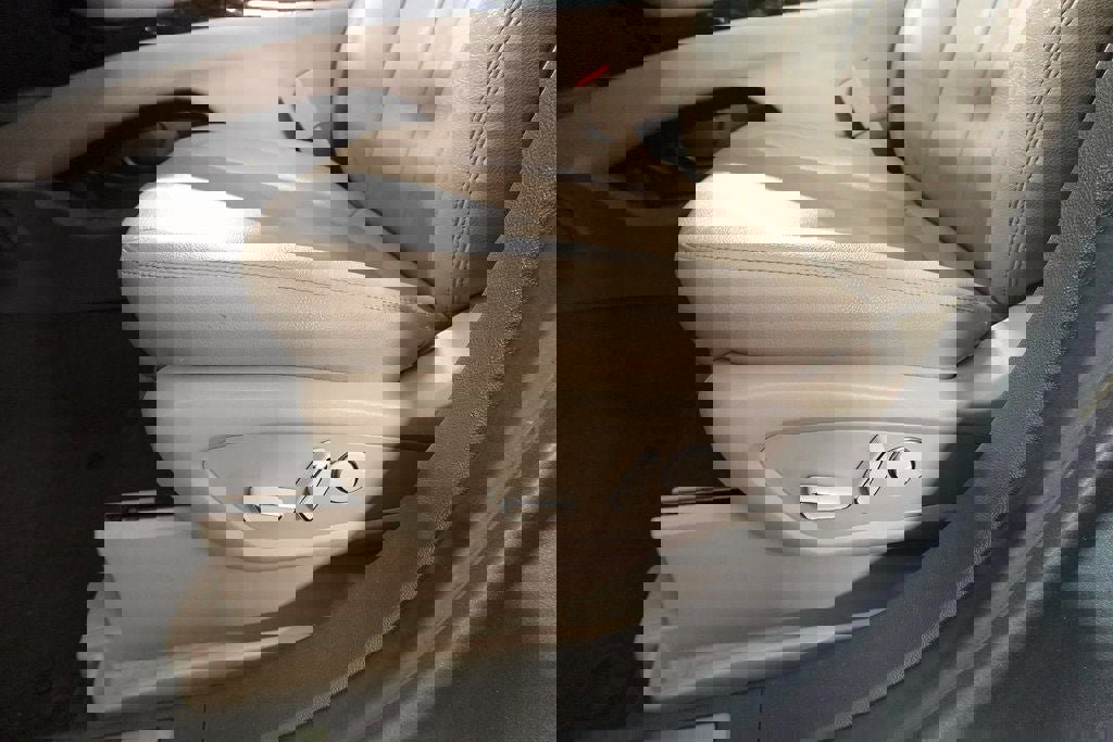 Used 2023 Lincoln Nautilus AWD w/ Premium Package image 11