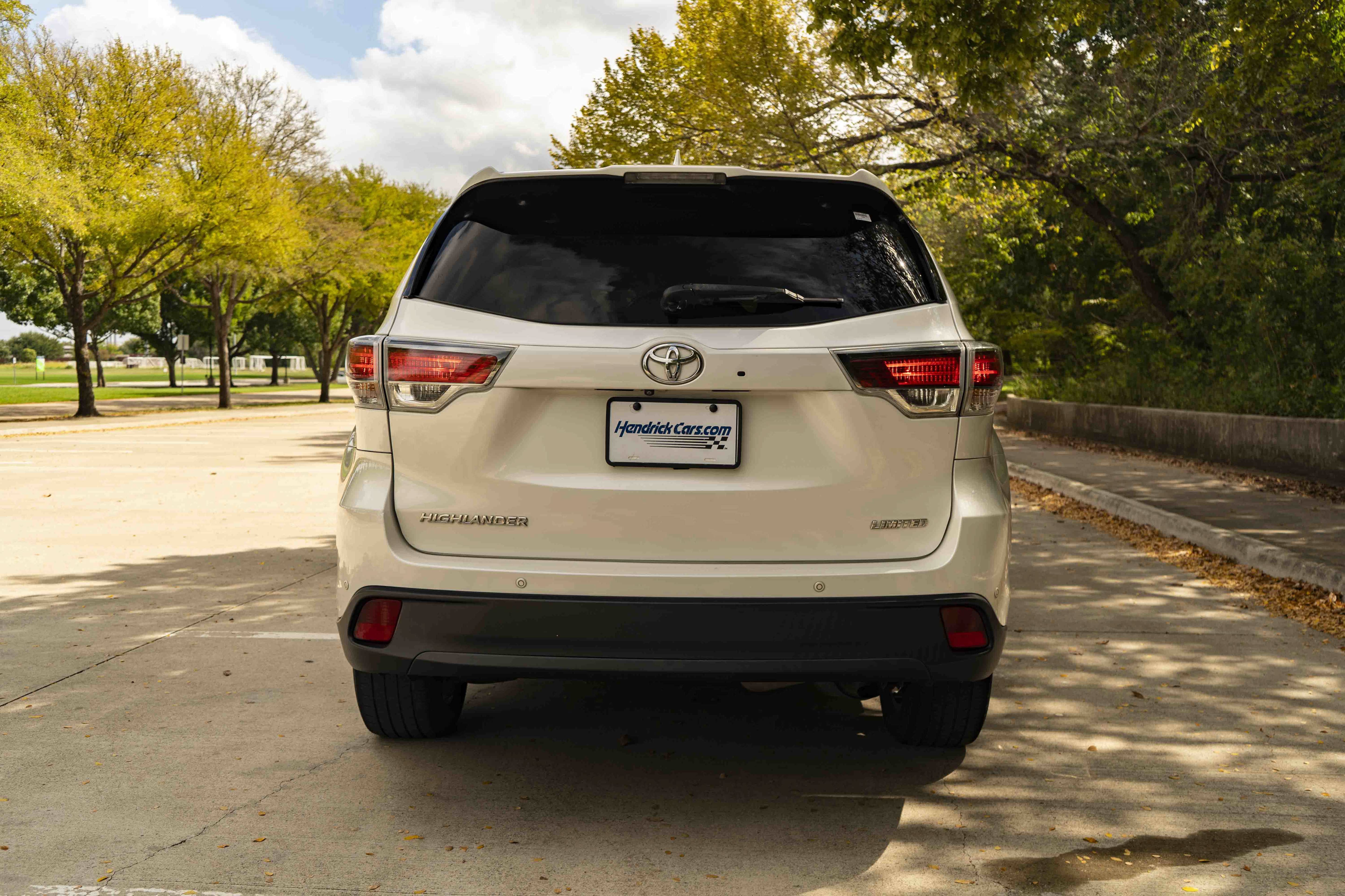 Used 2016 Toyota Highlander Limited FWD image 8