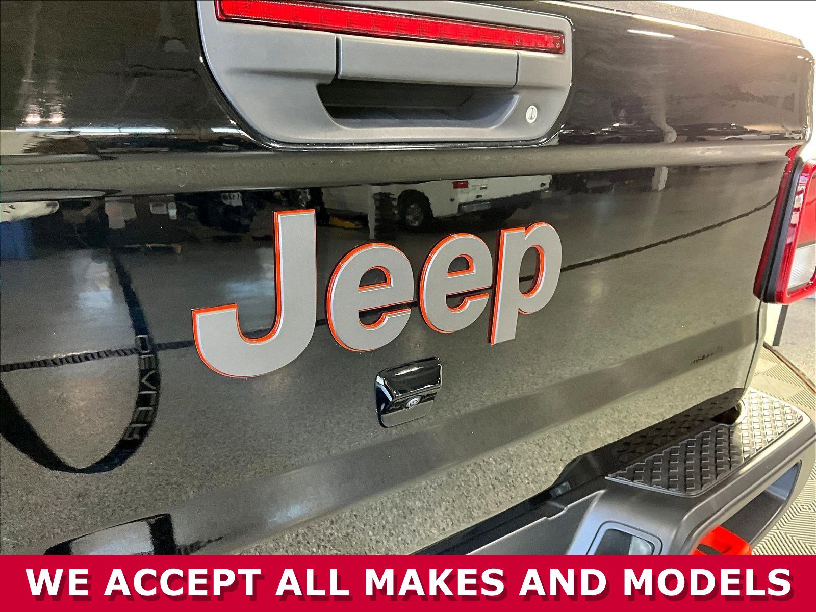 Used 2022 Jeep Gladiator Mojave AWD/4WD image 23