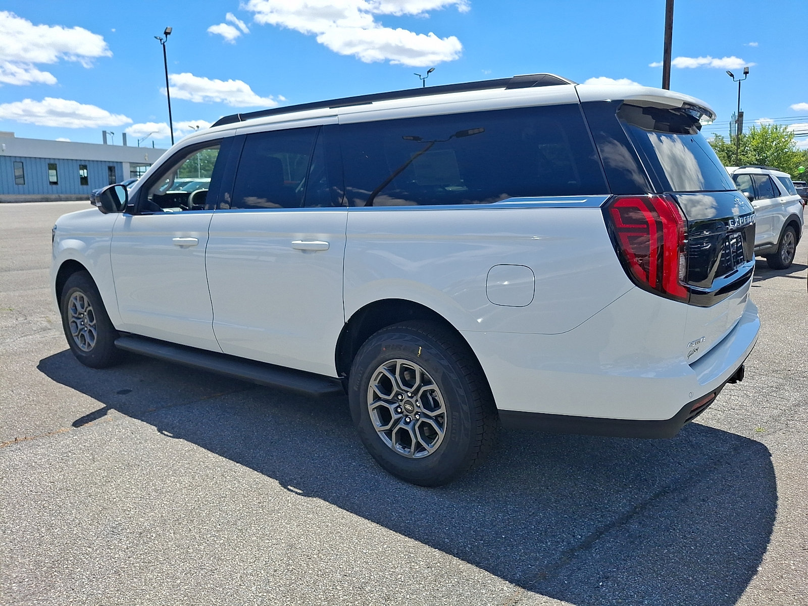 New 2026 Ford Expedition Max Active AWD/4WD image 3