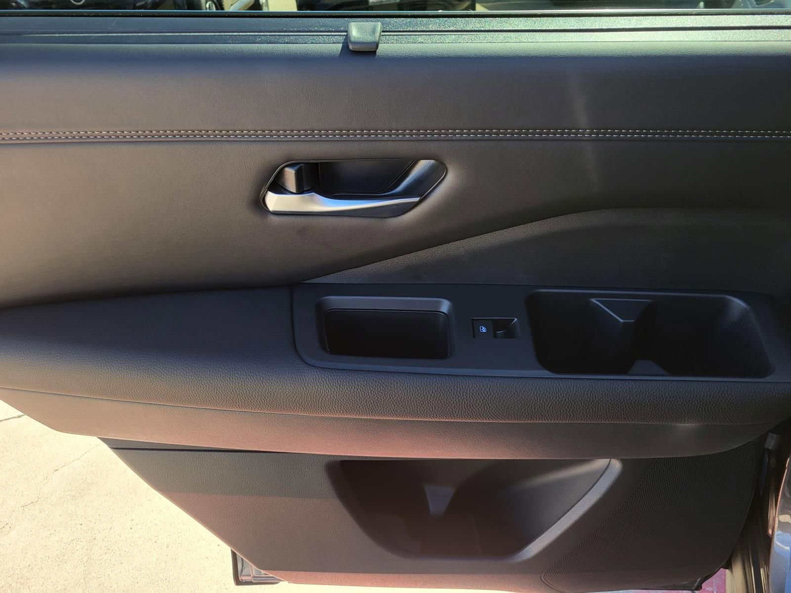 New 2026 Nissan Pathfinder Platinum image 17