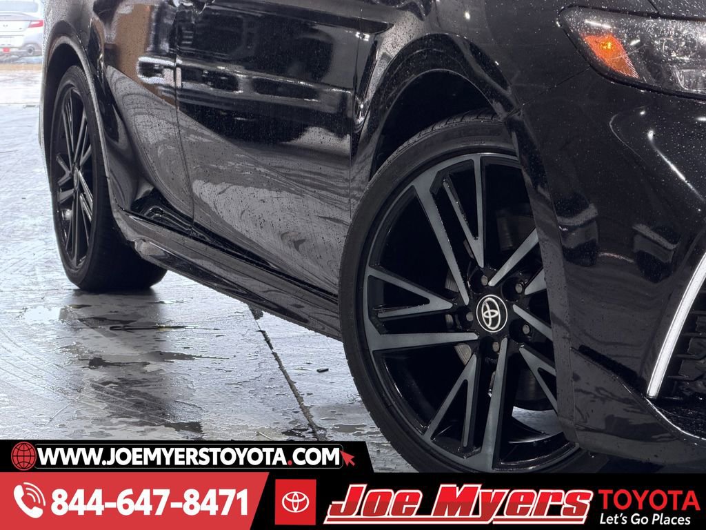Used 2025 Toyota Camry XSE image 12