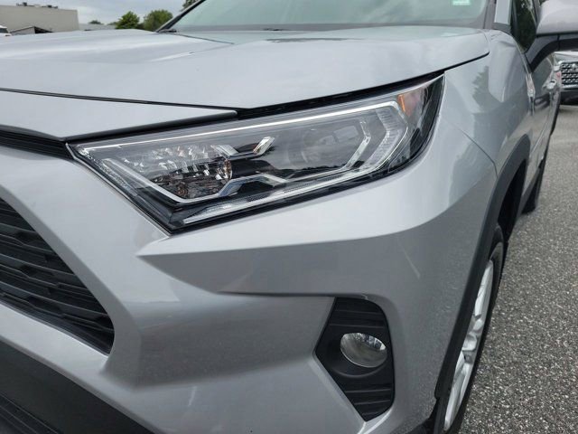 Used 2020 Toyota RAV4 XLE w/ Convenience Package AWD/4WD image 16