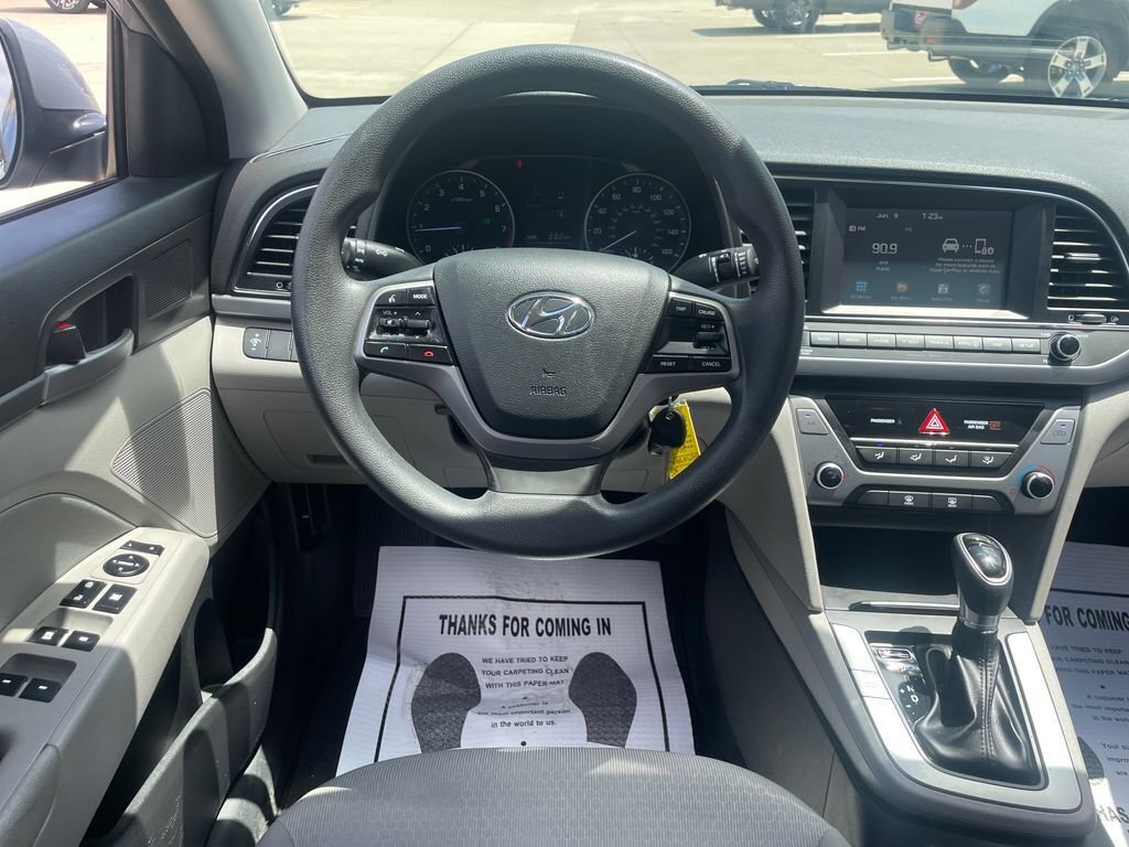 Used 2017 Hyundai Elantra SE FWD image 13