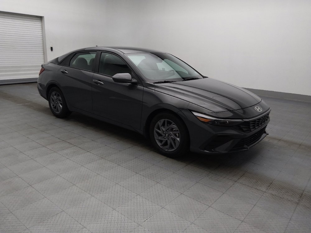 Used 2024 Hyundai Elantra SEL FWD image 11