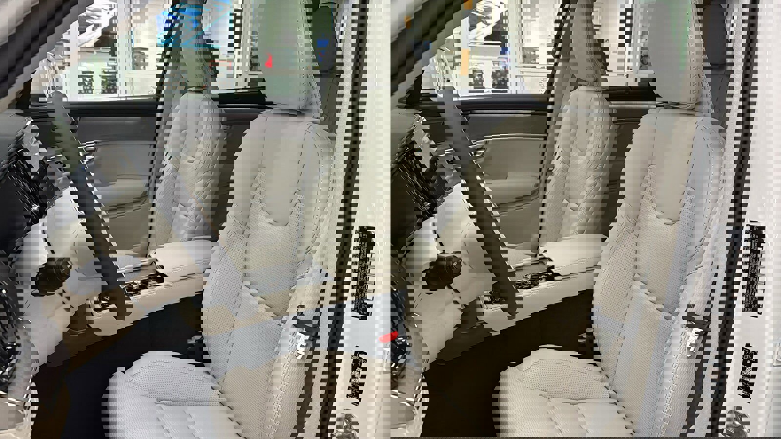 New 2026 Volvo XC90 B6 Ultra image 23