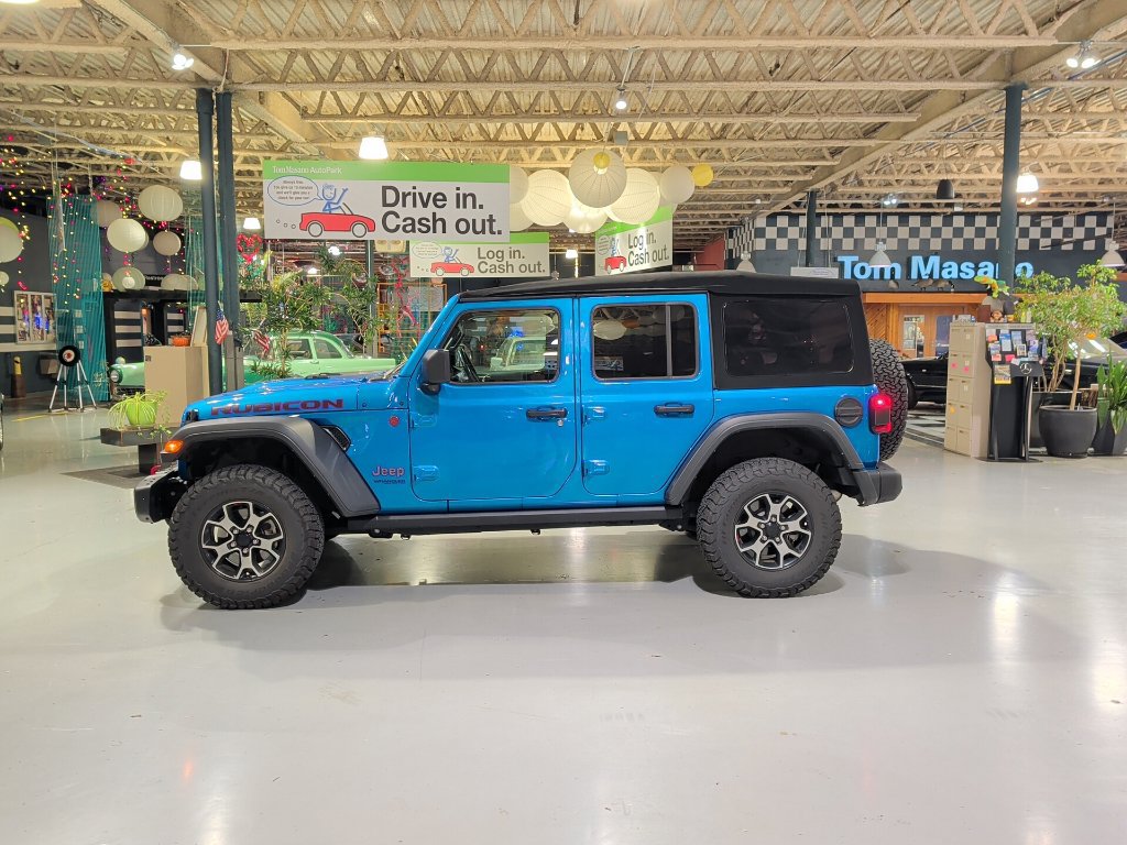 Used 2022 Jeep Wrangler Unlimited Rubicon w/ Dual Top Group AWD/4WD image 11