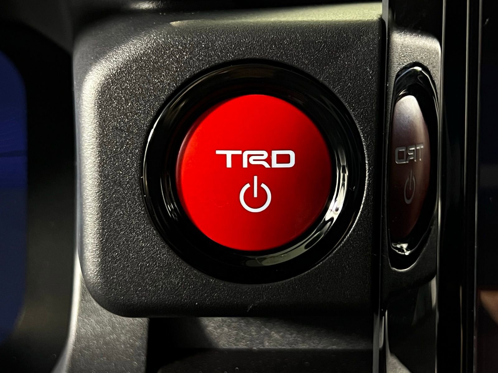 Certified 2026 Toyota 4Runner TRD Off-Road Premium AWD/4WD image 23