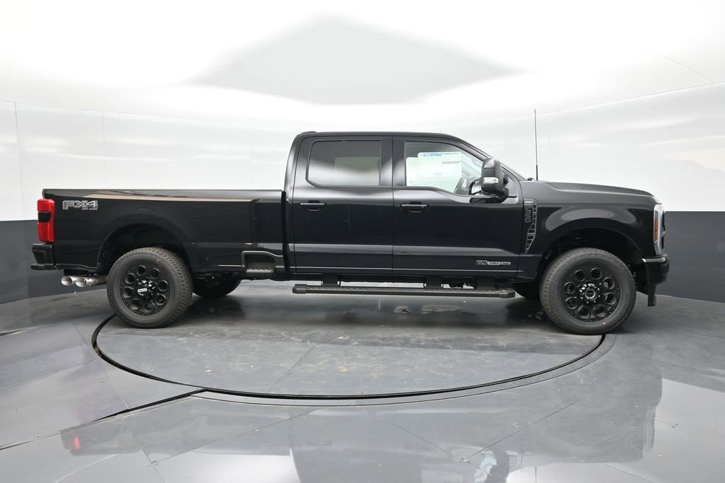 New 2026 Ford F350 Lariat w/ Black Appearance Package image 4