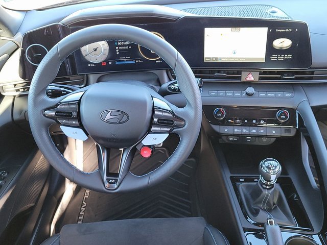 Used 2024 Hyundai Elantra N Base image 9