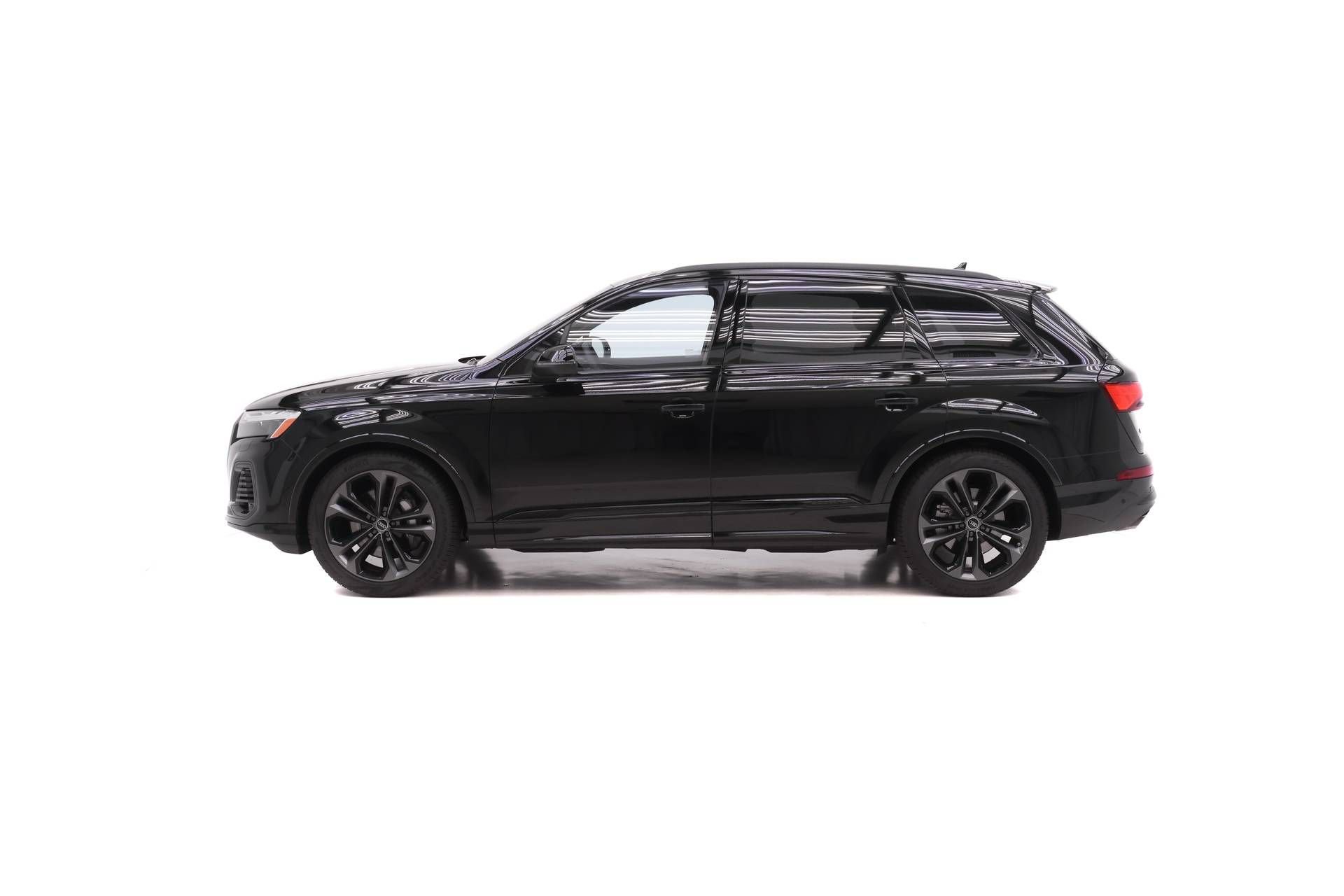 Certified 2025 Audi Q7 3.0T Premium Plus w/ Premium Plus Package AWD/4WD image 3