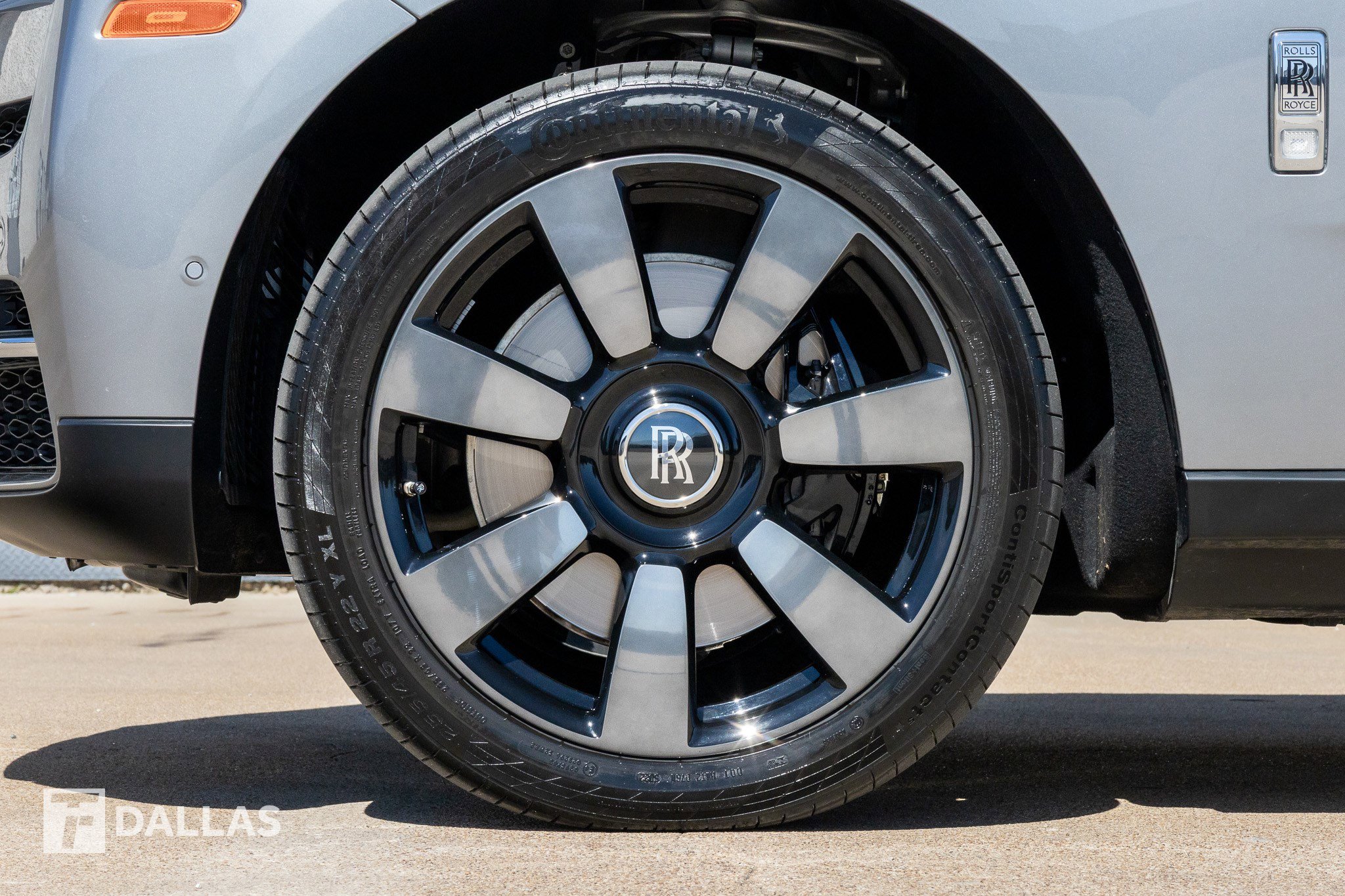 Used 2023 Rolls-Royce Cullinan w/ Cullinan Package image 13