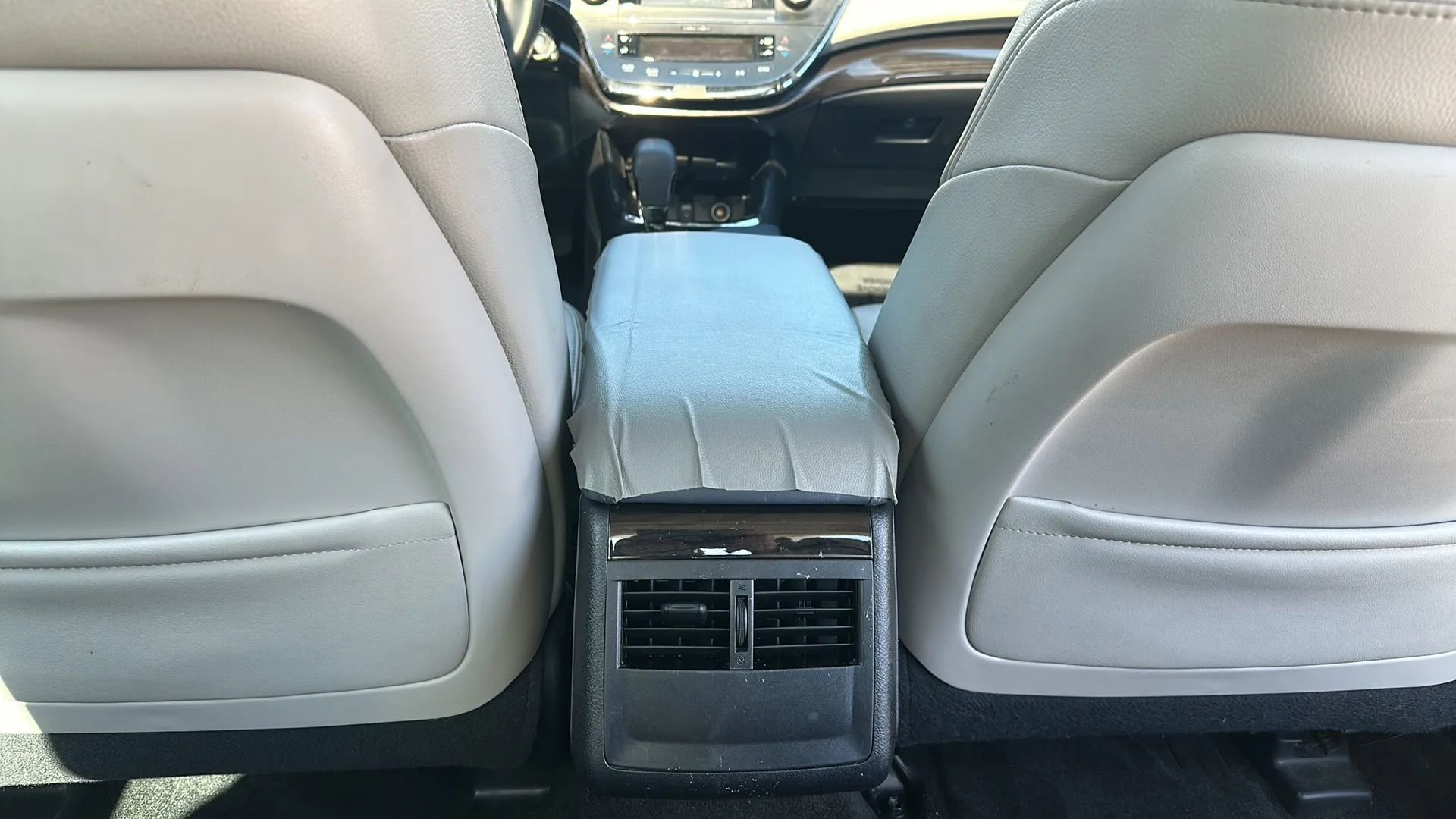 Used 2013 Toyota Avalon XLE Premium FWD image 29