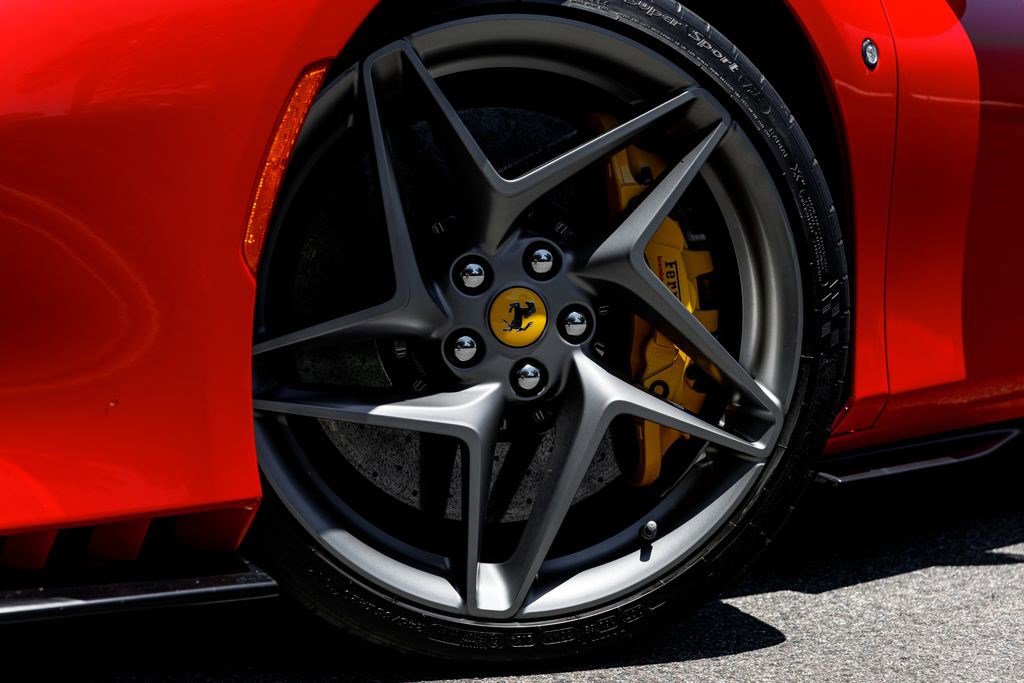 Used 2021 Ferrari F8 Spider RWD image 50