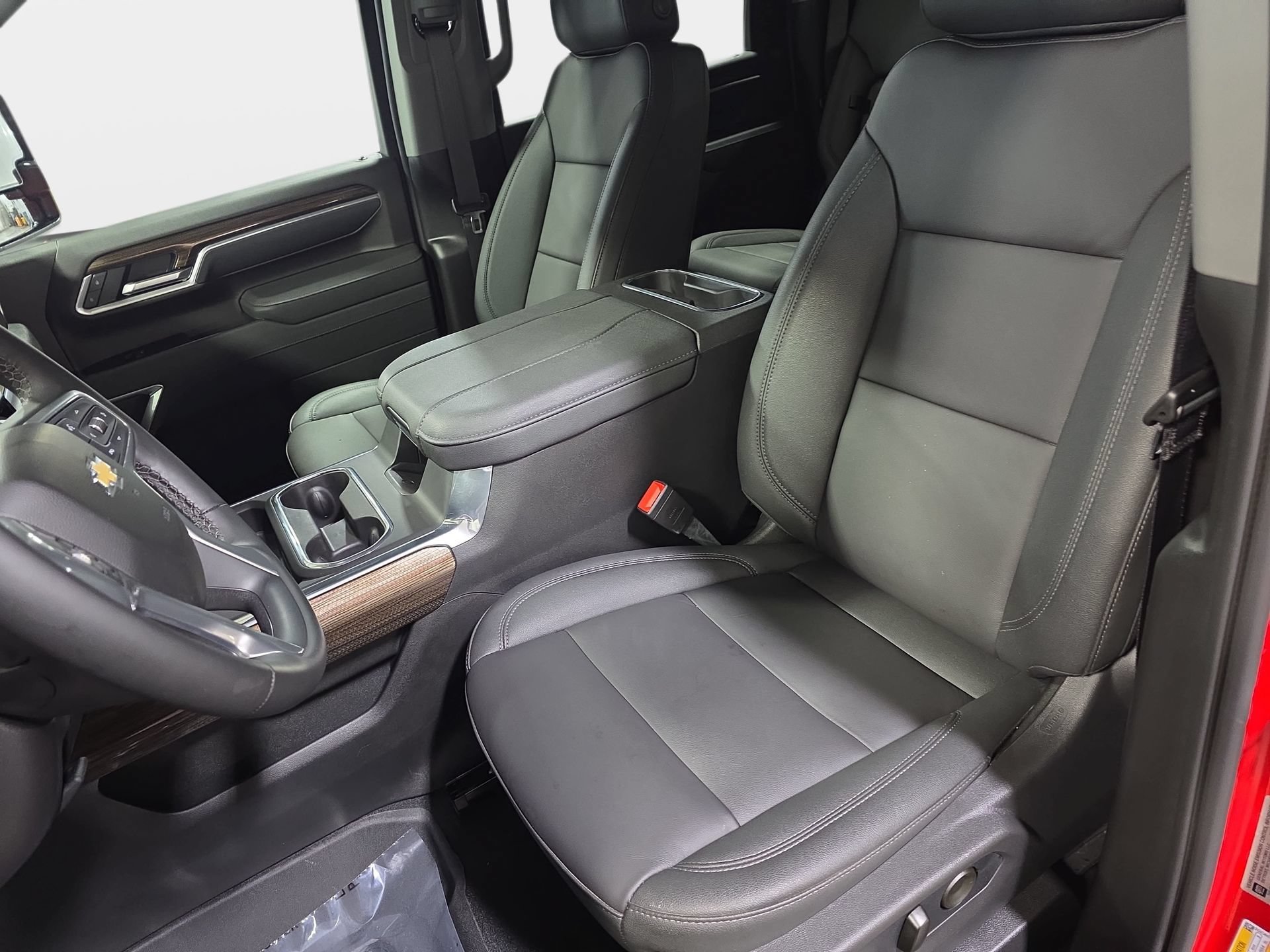 Used 2026 Chevrolet Silverado 2500 LT w/ Safety Package AWD/4WD image 14
