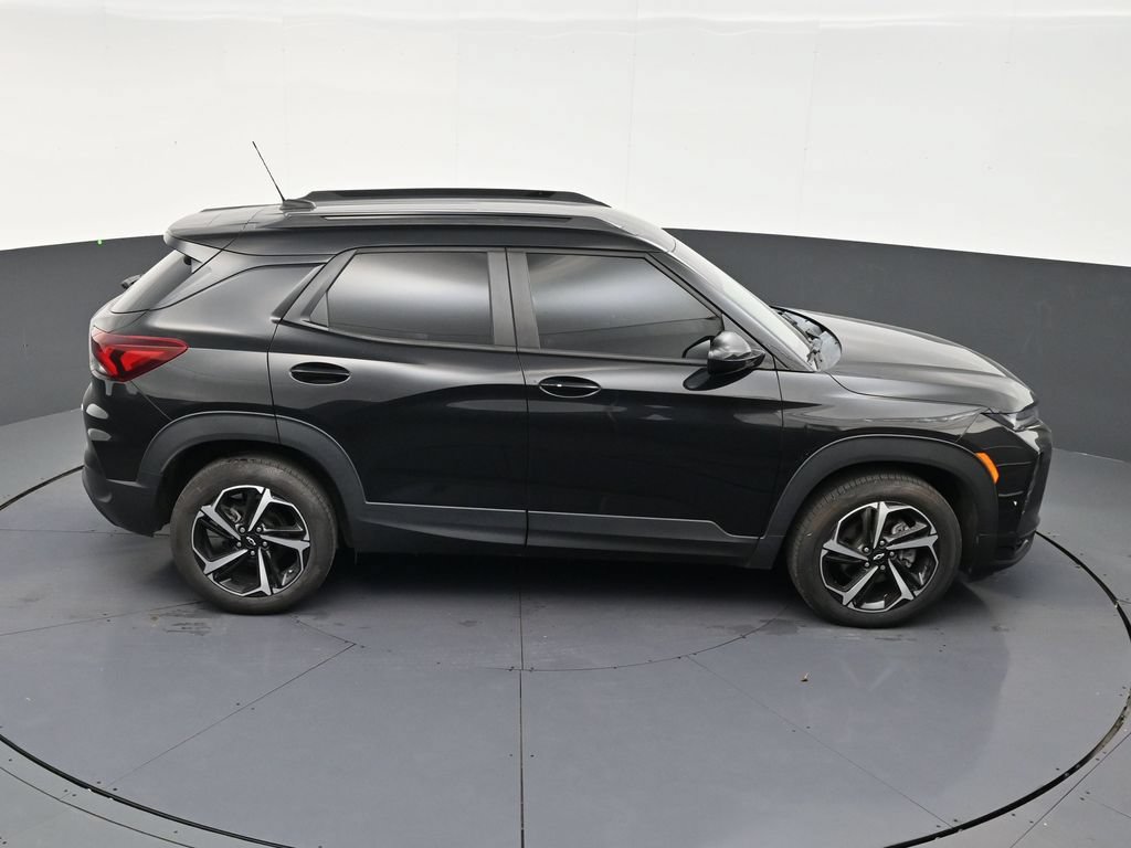 Used 2022 Chevrolet TrailBlazer RS w/ Sun and Liftgate Package FWD image 14