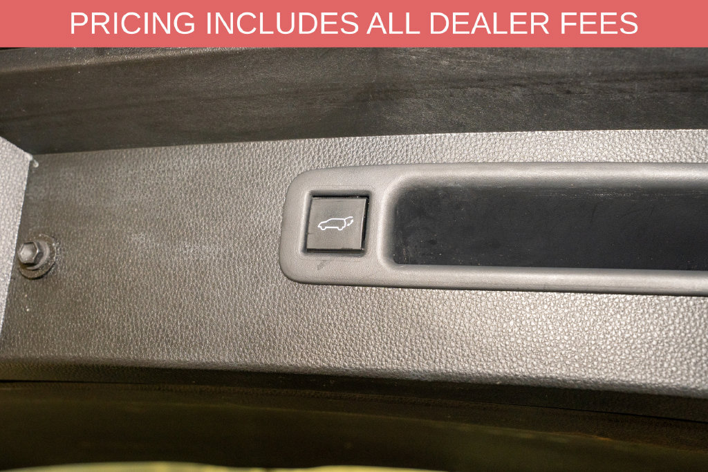Used 2022 Toyota Highlander XLE AWD/4WD image 6