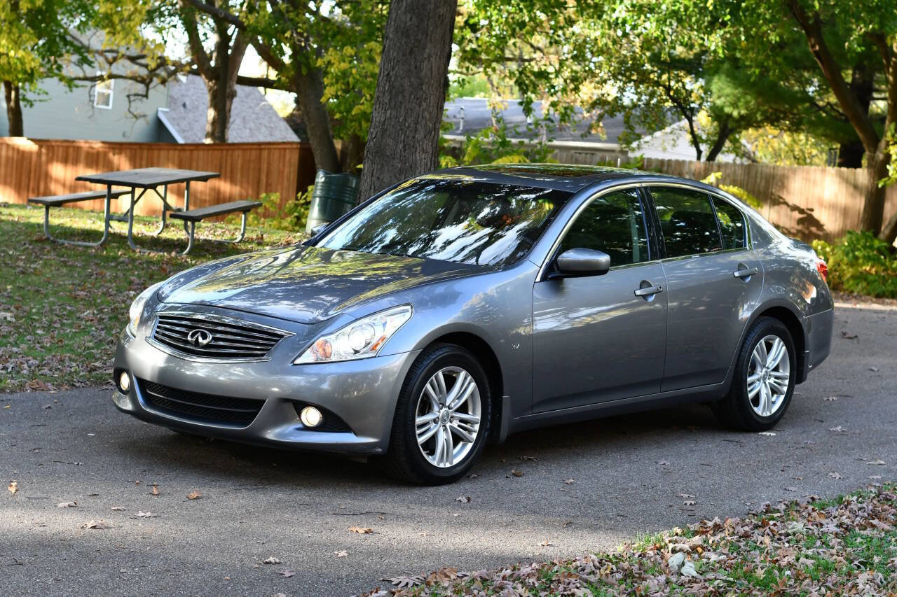 Used 2015 INFINITI Q40 Base AWD 4dr Sedan w/ Navigation Package image 3