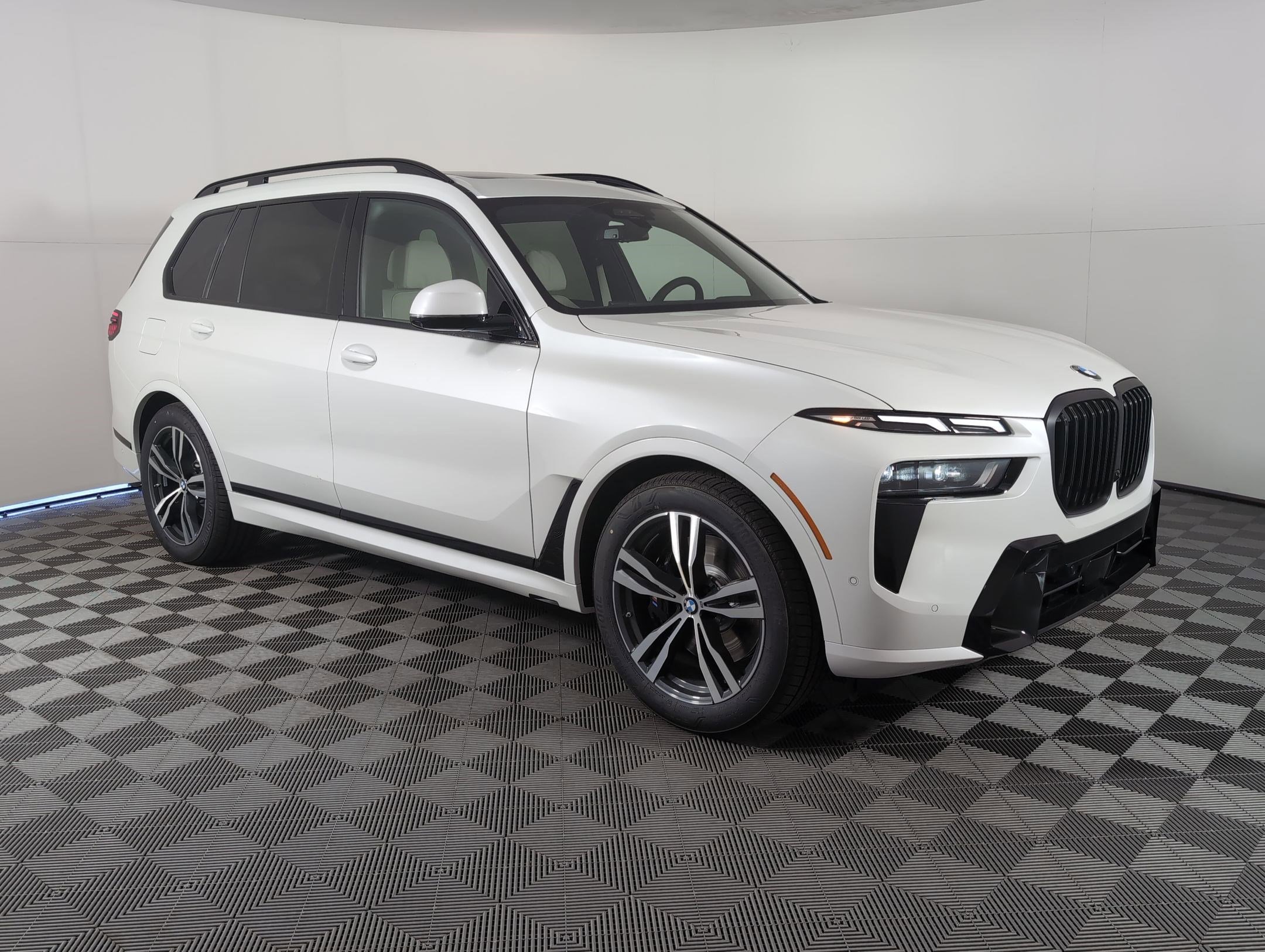 New 2026 BMW X7 xDrive40i w/ Executive Package image 6