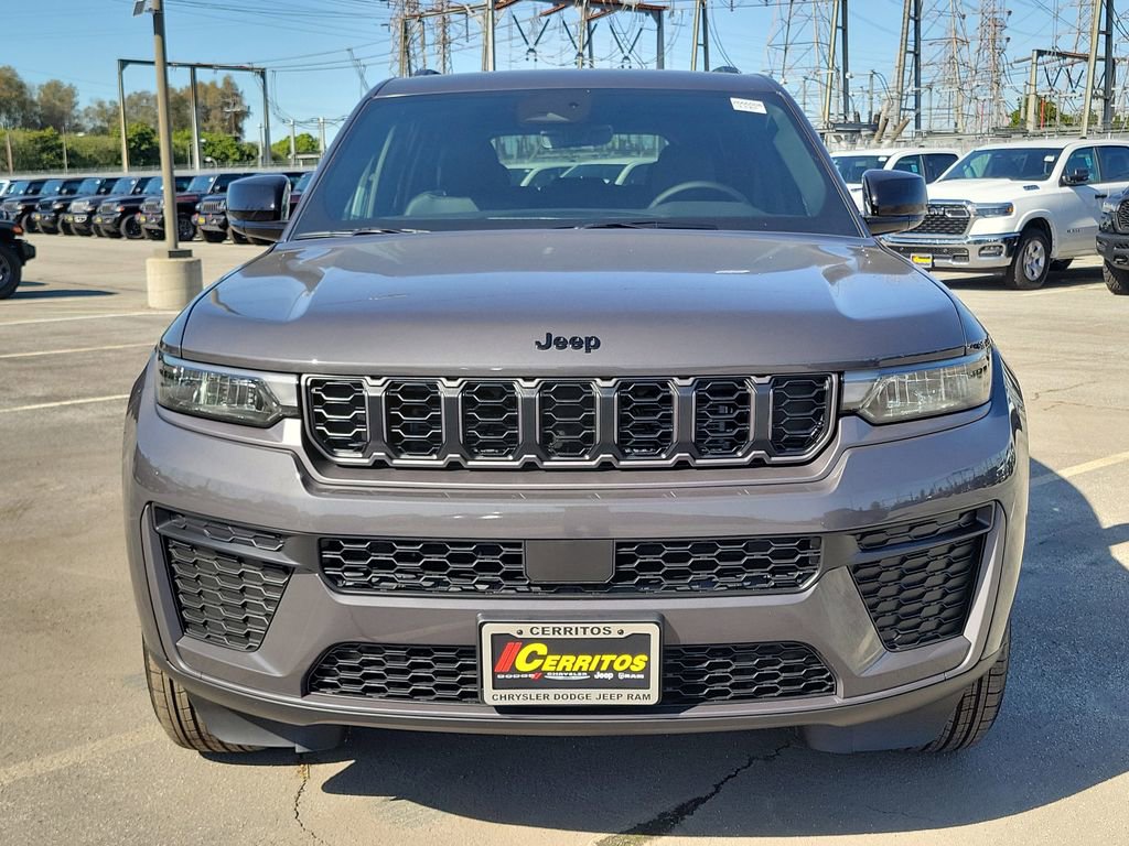New 2026 Jeep Grand Cherokee Altitude RWD image 18
