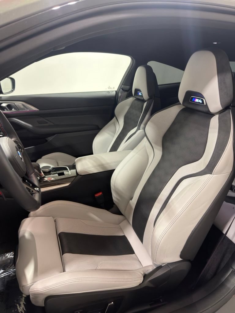Used 2026 BMW M4 xDrive Competition AWD/4WD image 4