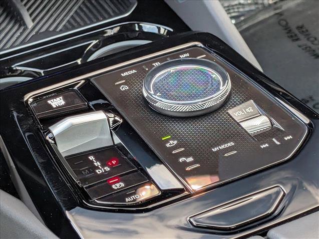 Used 2026 BMW 530i w/ Premium Package image 12