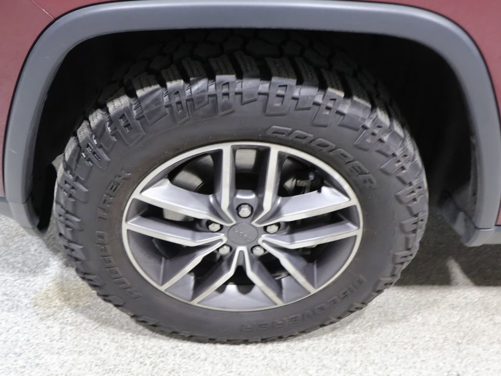Certified 2022 Jeep Grand Cherokee Limited AWD/4WD image 11