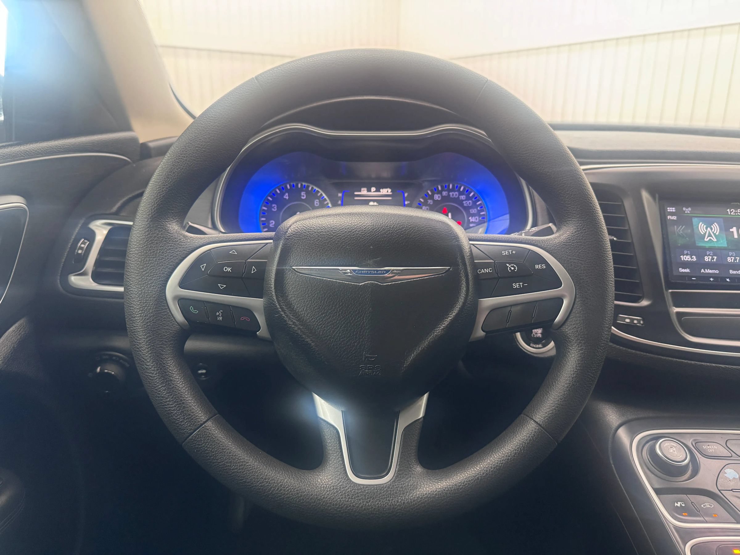Used 2015 Chrysler 200 Limited FWD image 19