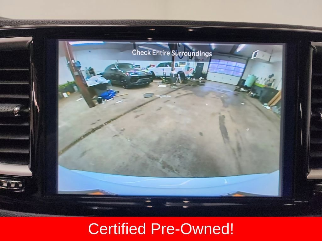 Used 2024 Chrysler Pacifica Touring-L image 20