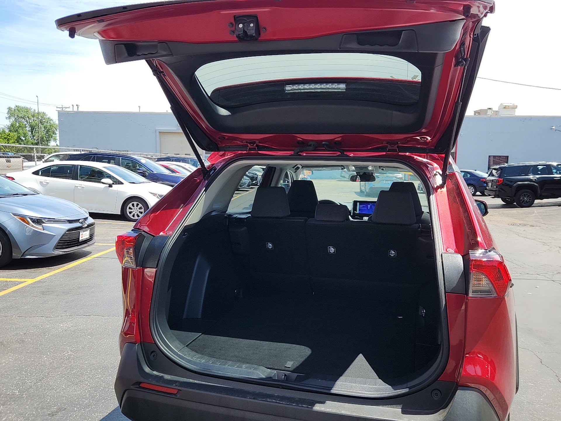 Certified 2025 Toyota RAV4 XLE AWD/4WD image 27
